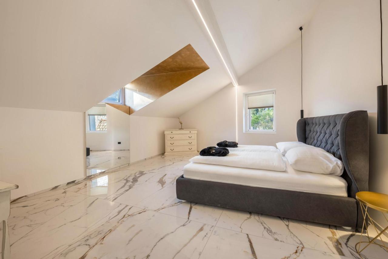 App 301 Palazzo Cavour Apartment โบลซาโน ภายนอก รูปภาพ