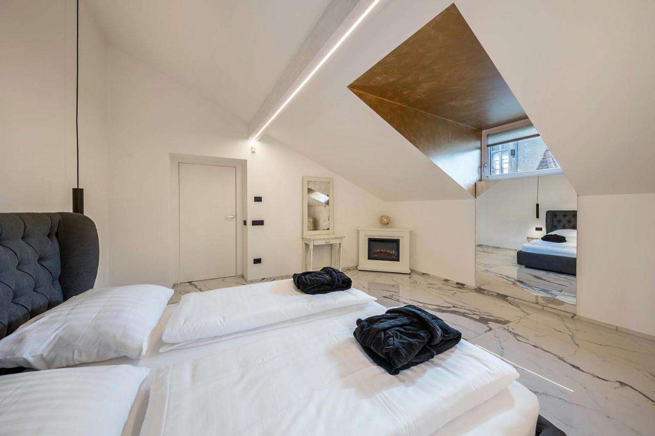 App 301 Palazzo Cavour Apartment โบลซาโน ภายนอก รูปภาพ