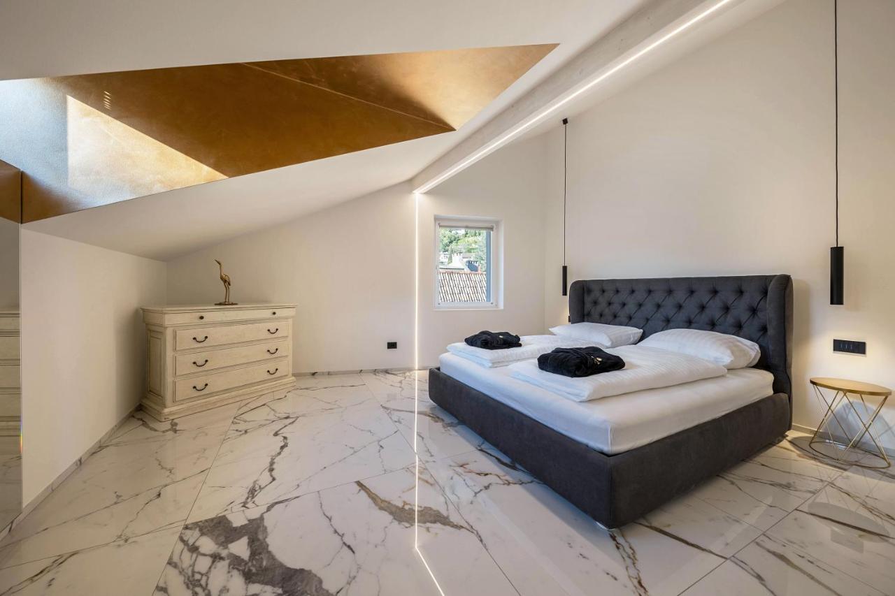 App 301 Palazzo Cavour Apartment โบลซาโน ภายนอก รูปภาพ