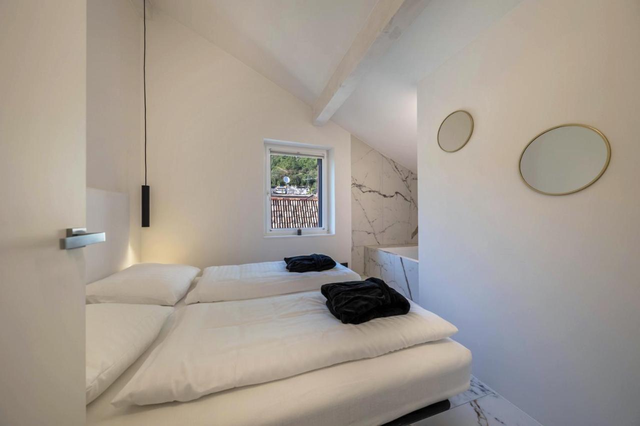App 301 Palazzo Cavour Apartment โบลซาโน ภายนอก รูปภาพ
