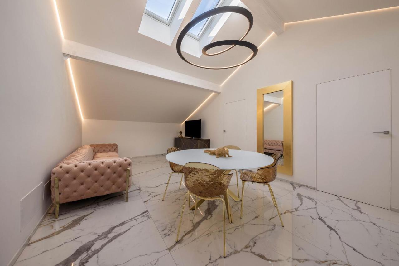 App 301 Palazzo Cavour Apartment โบลซาโน ภายนอก รูปภาพ