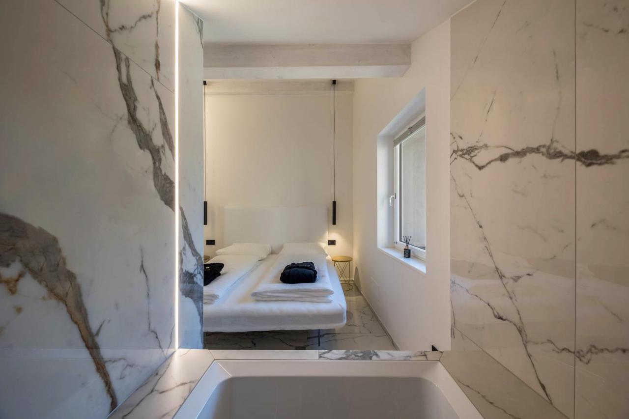 App 301 Palazzo Cavour Apartment โบลซาโน ภายนอก รูปภาพ