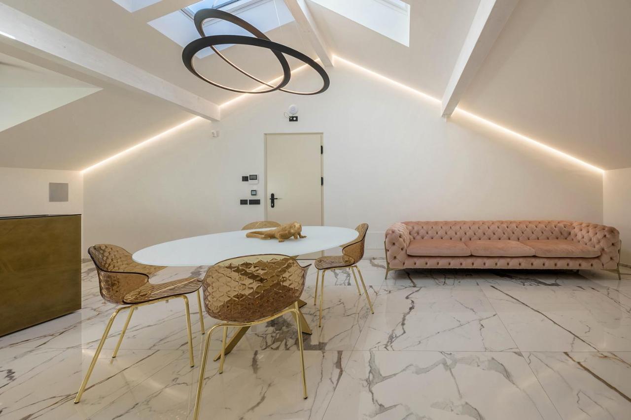 App 301 Palazzo Cavour Apartment โบลซาโน ภายนอก รูปภาพ